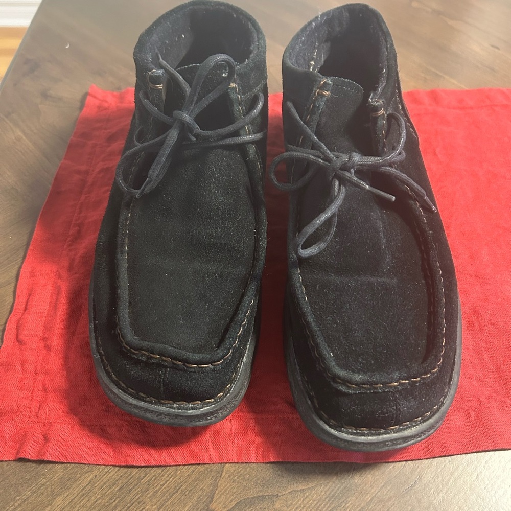 Vagabond chukka style suede shoes